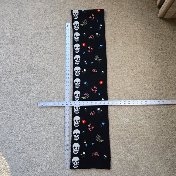 Skull Cashmere Embroidered Wool/Cashmere Scarf Skulls and Flowers - Picture 3 of 16